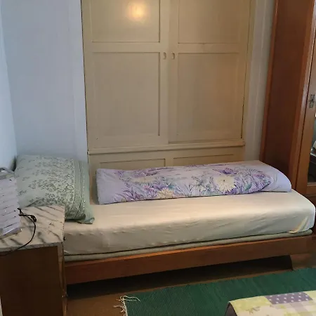 Cafe Olga 住宿加早餐酒店 Trun