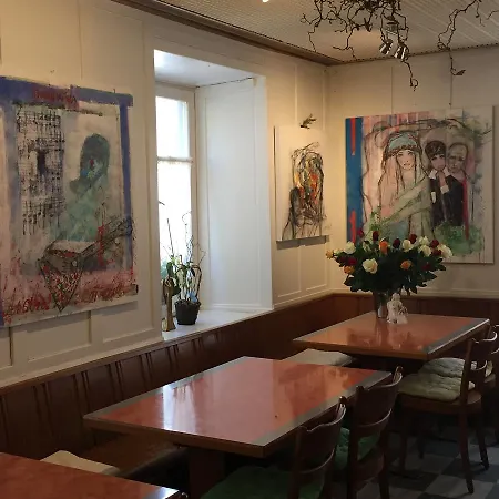 Cafe Olga Bed & Breakfast *